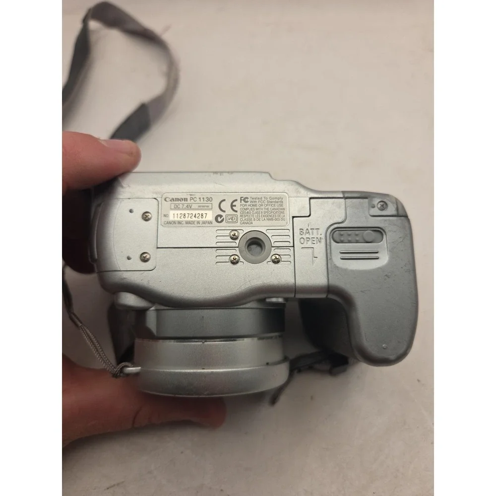 Canon PowerShot S2 IS - (5.0MP) - Digital Camera - Works W/ Issues FOR PARTS